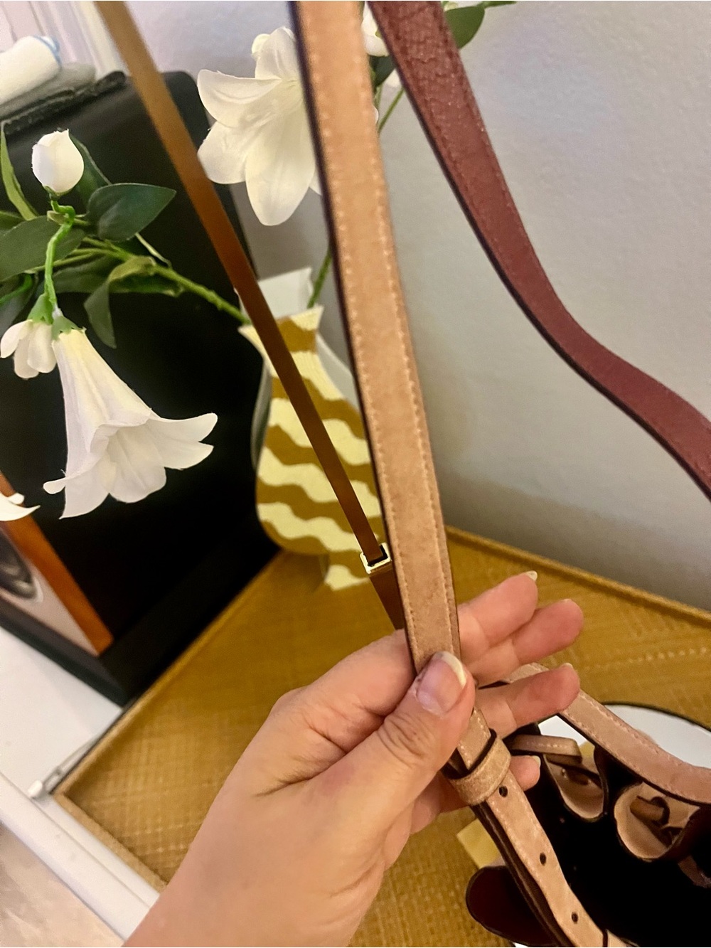 COACH L1792-25193 suede Bucket Bag with Cut Out Tea Rose in blush pink - Picture 9 of 12